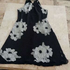 Beautiful dress floral black and white, from ANN TAYLOR.